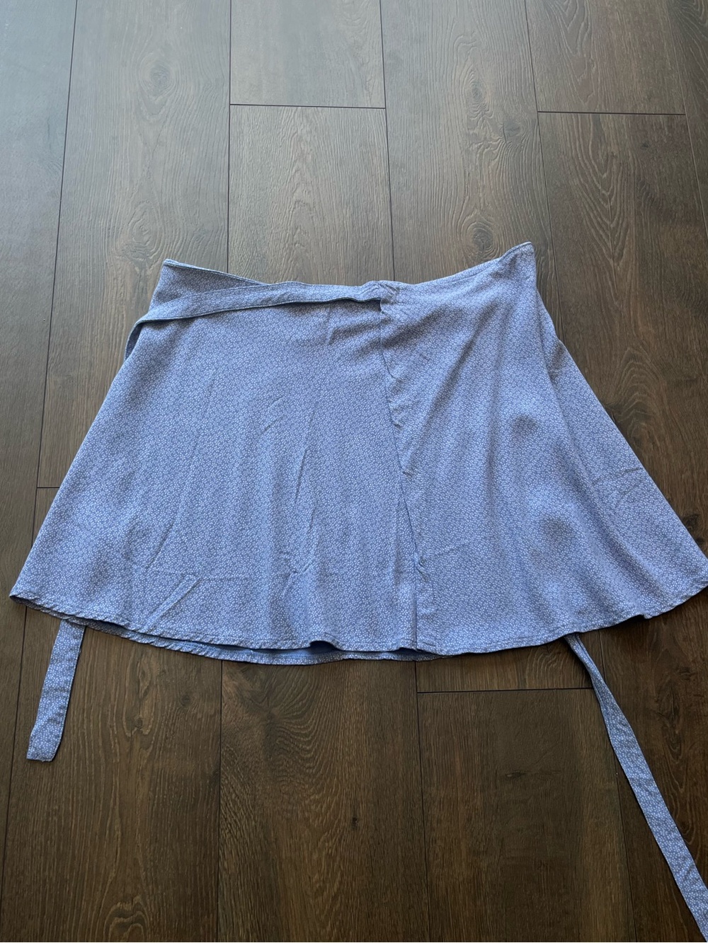 NWOT Brandy Melville Floral Wrap Skirt